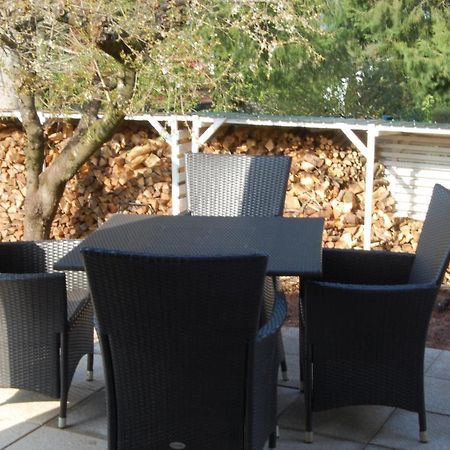 Wohnung Mit Kamin Terrasse Und Grill In Der Naehe Von Nuernberg Burgthann Buitenkant foto