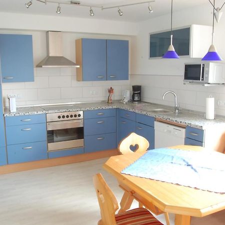 Wohnung Mit Kamin Terrasse Und Grill In Der Naehe Von Nuernberg Burgthann Buitenkant foto