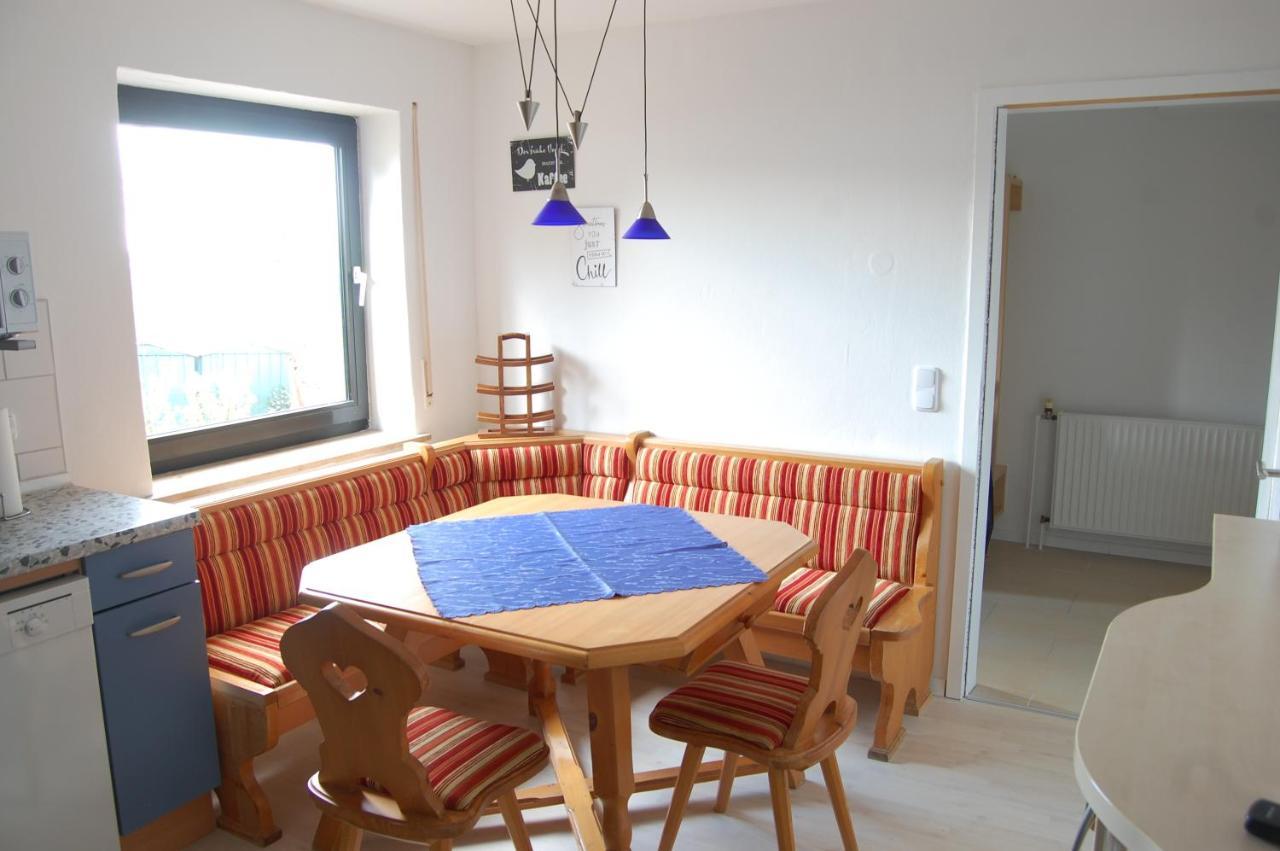 Wohnung Mit Kamin Terrasse Und Grill In Der Naehe Von Nuernberg Burgthann Buitenkant foto