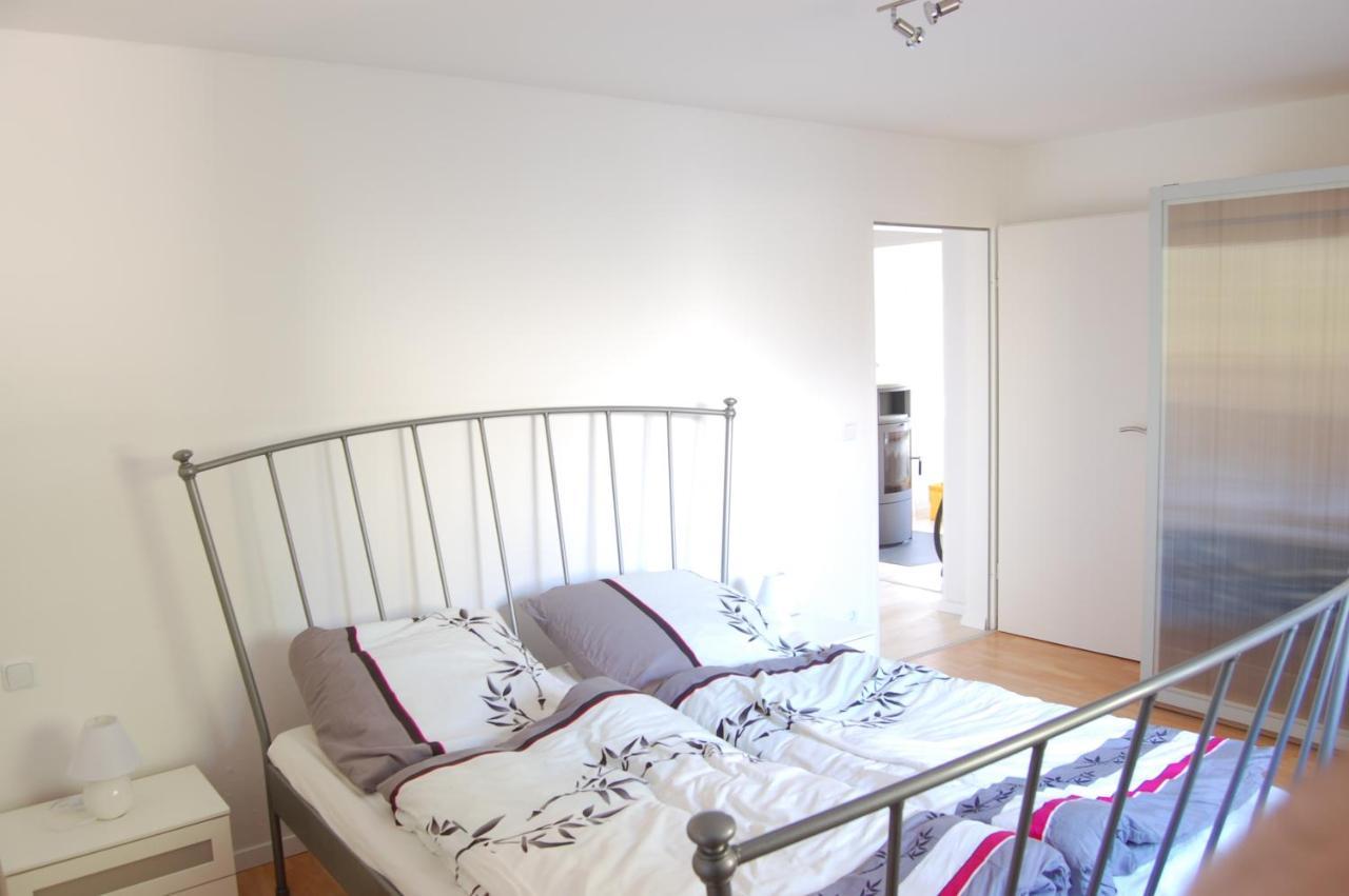 Wohnung Mit Kamin Terrasse Und Grill In Der Naehe Von Nuernberg Burgthann Buitenkant foto