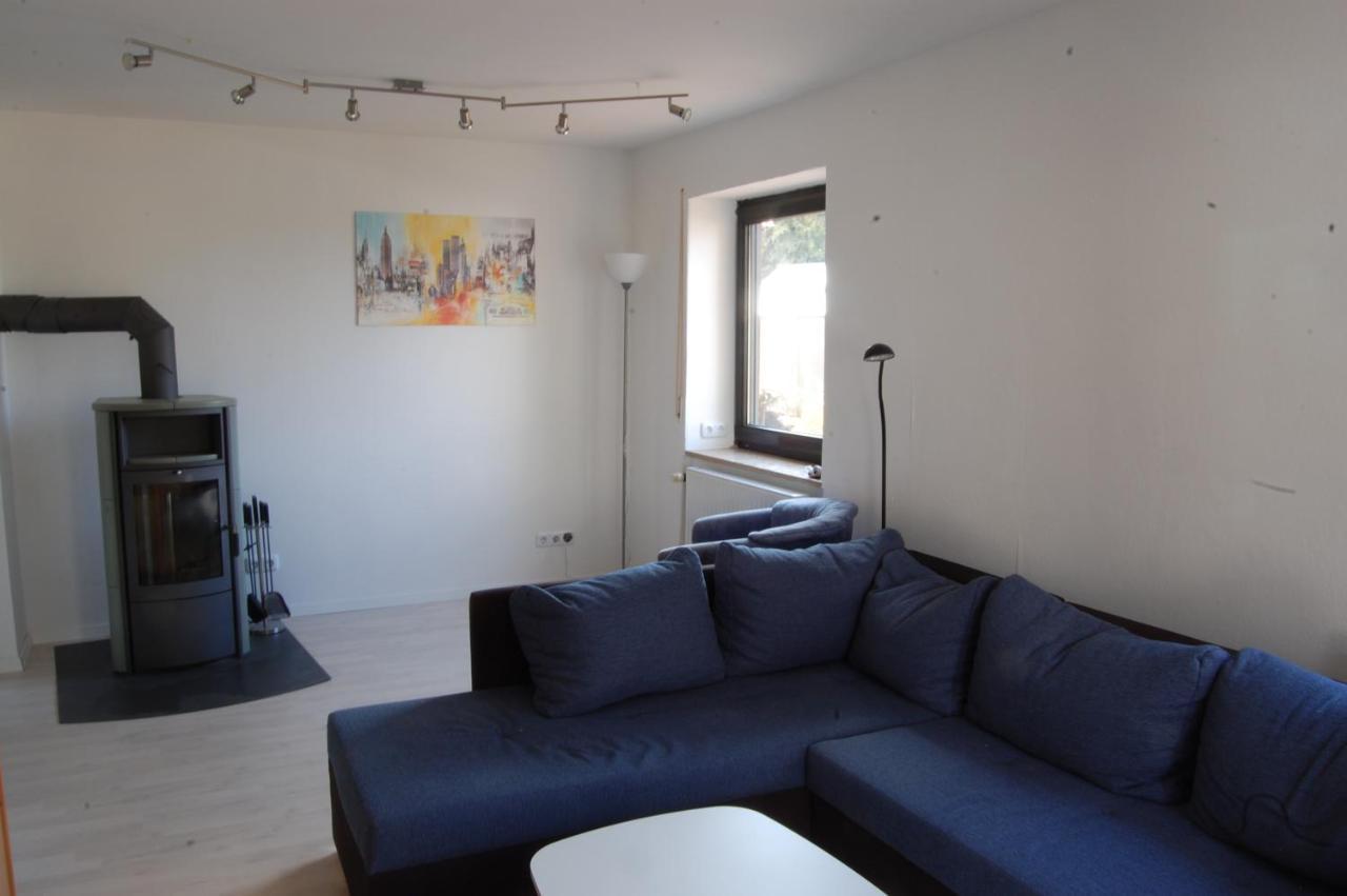 Wohnung Mit Kamin Terrasse Und Grill In Der Naehe Von Nuernberg Burgthann Buitenkant foto