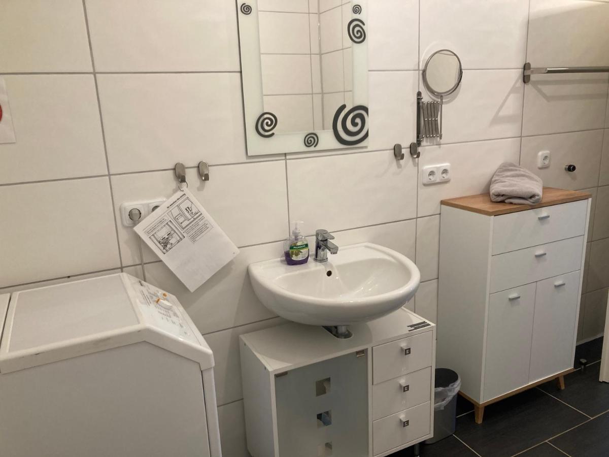 Wohnung Mit Kamin Terrasse Und Grill In Der Naehe Von Nuernberg Burgthann Buitenkant foto
